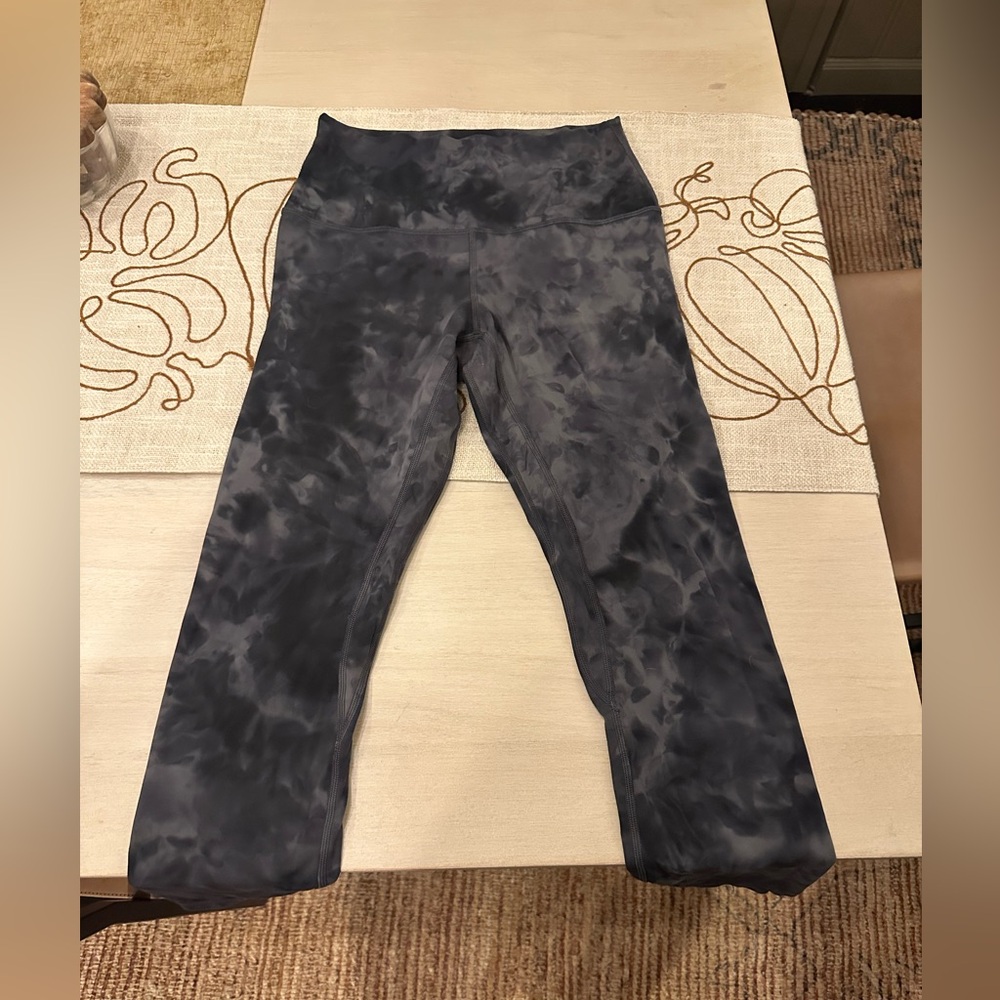 Lululemon Align Leggings (sz 6, 23inch length)